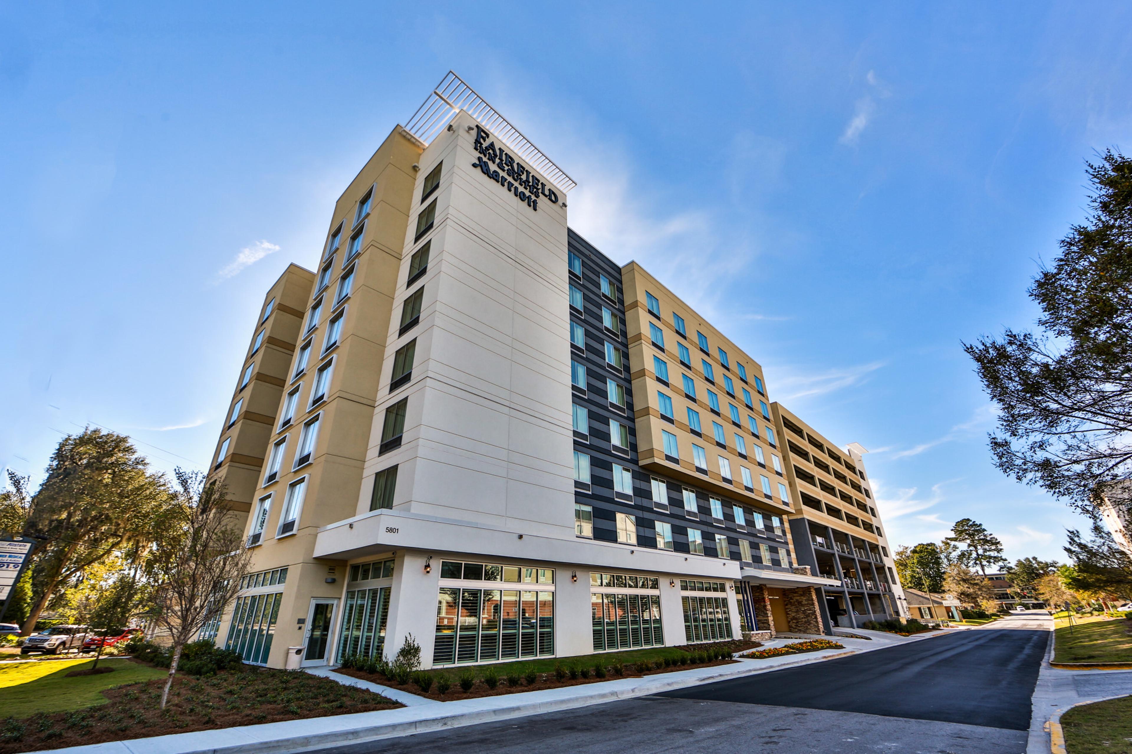 Exterior of Fairfield Inn & Suites Savannah Midtown