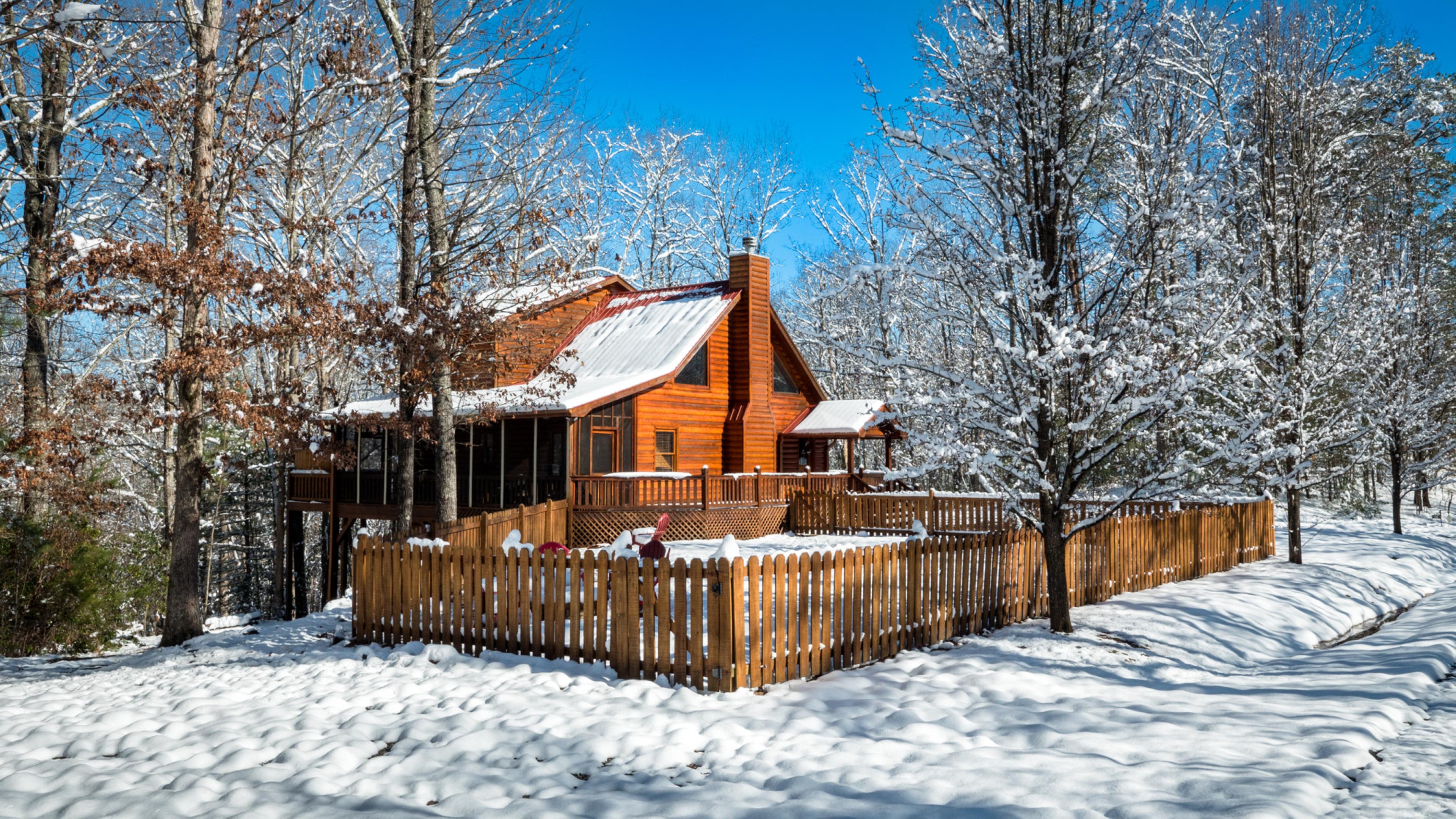 Mountain Hideaway Cabin in winter