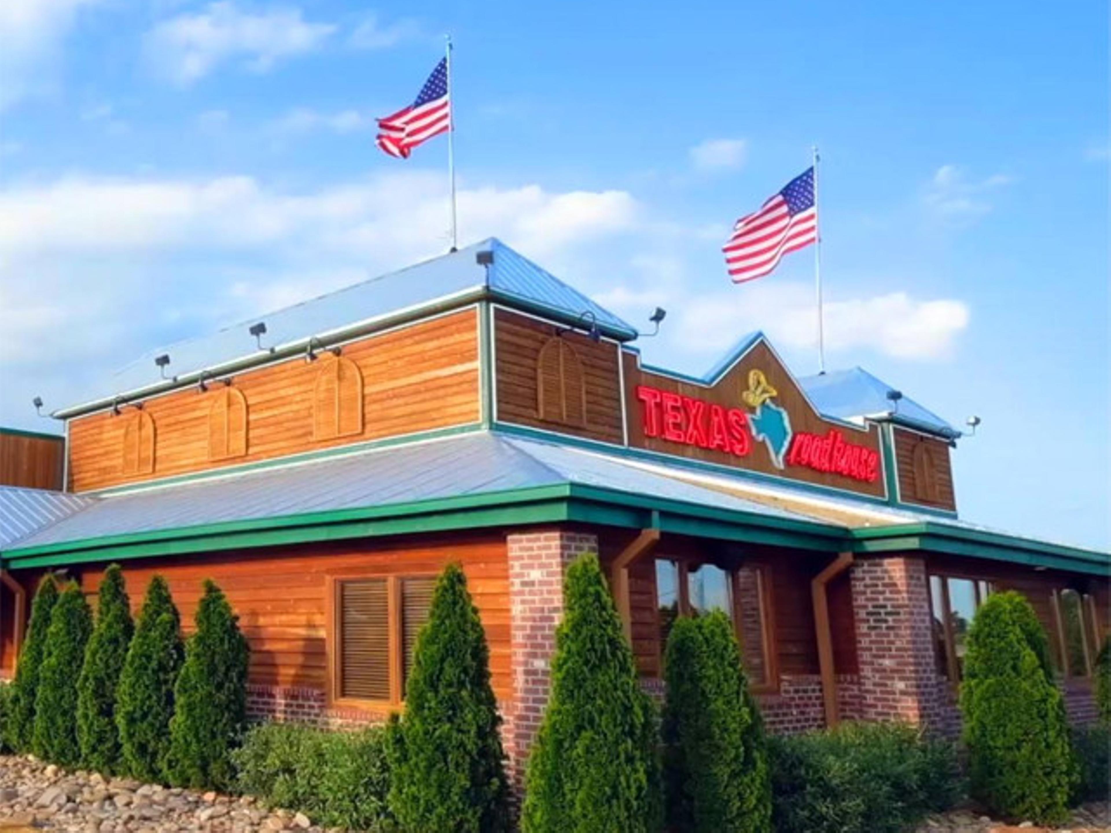 Texas Roadhouse Interior