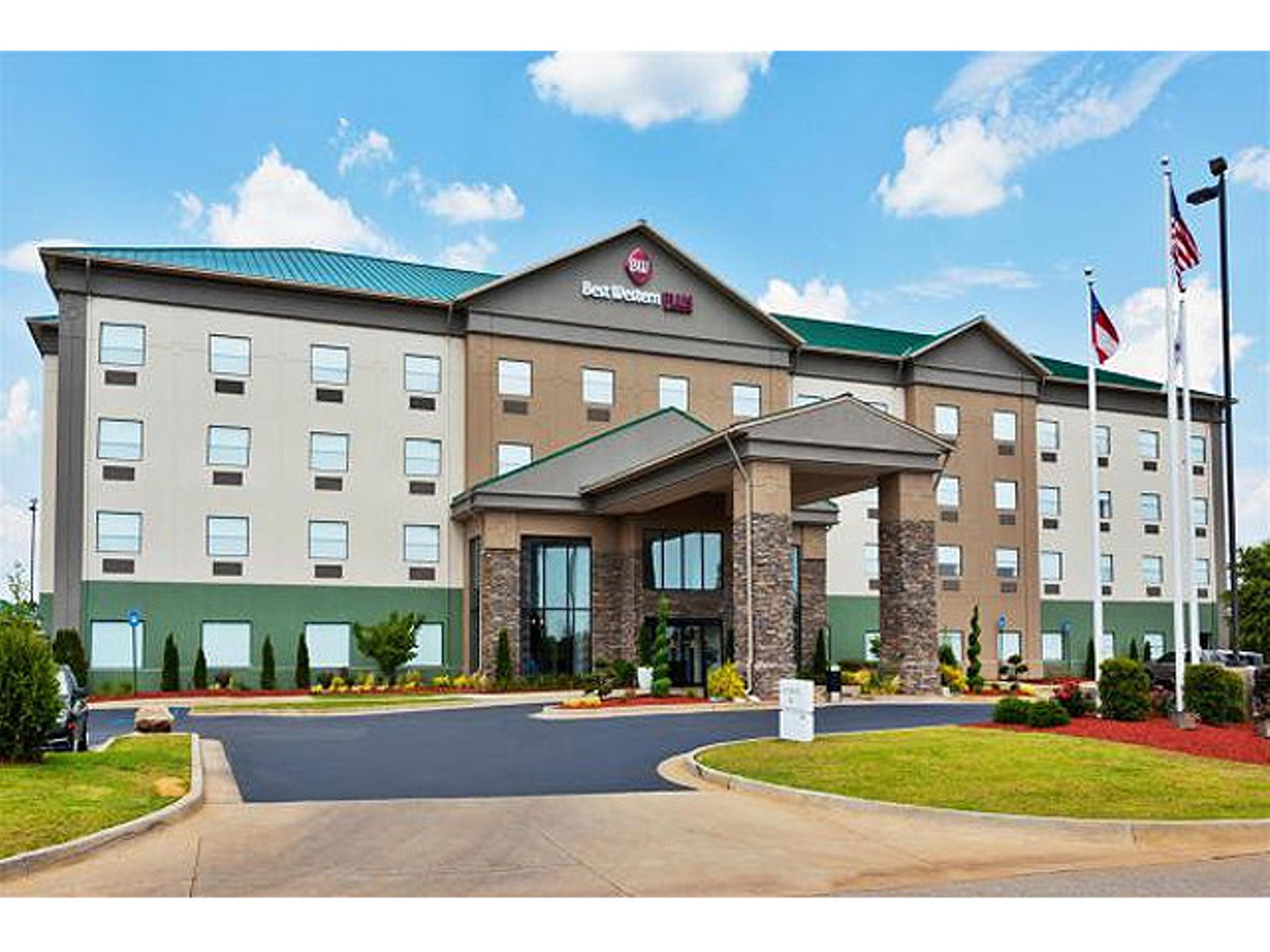 Best Western Plus Columbus Ft. Benning Exterior