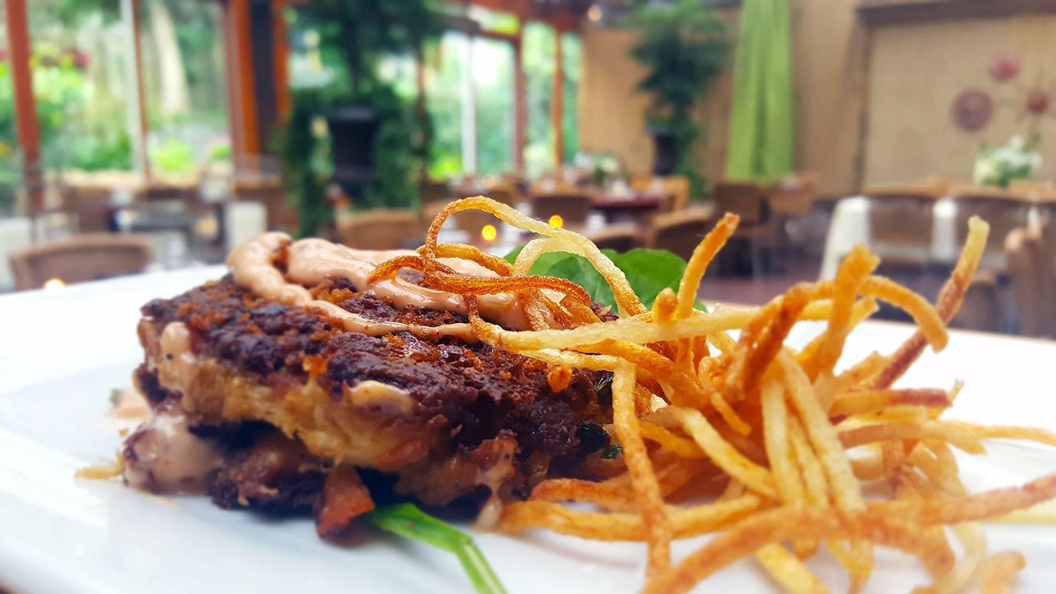 Wahoo! Grill interior