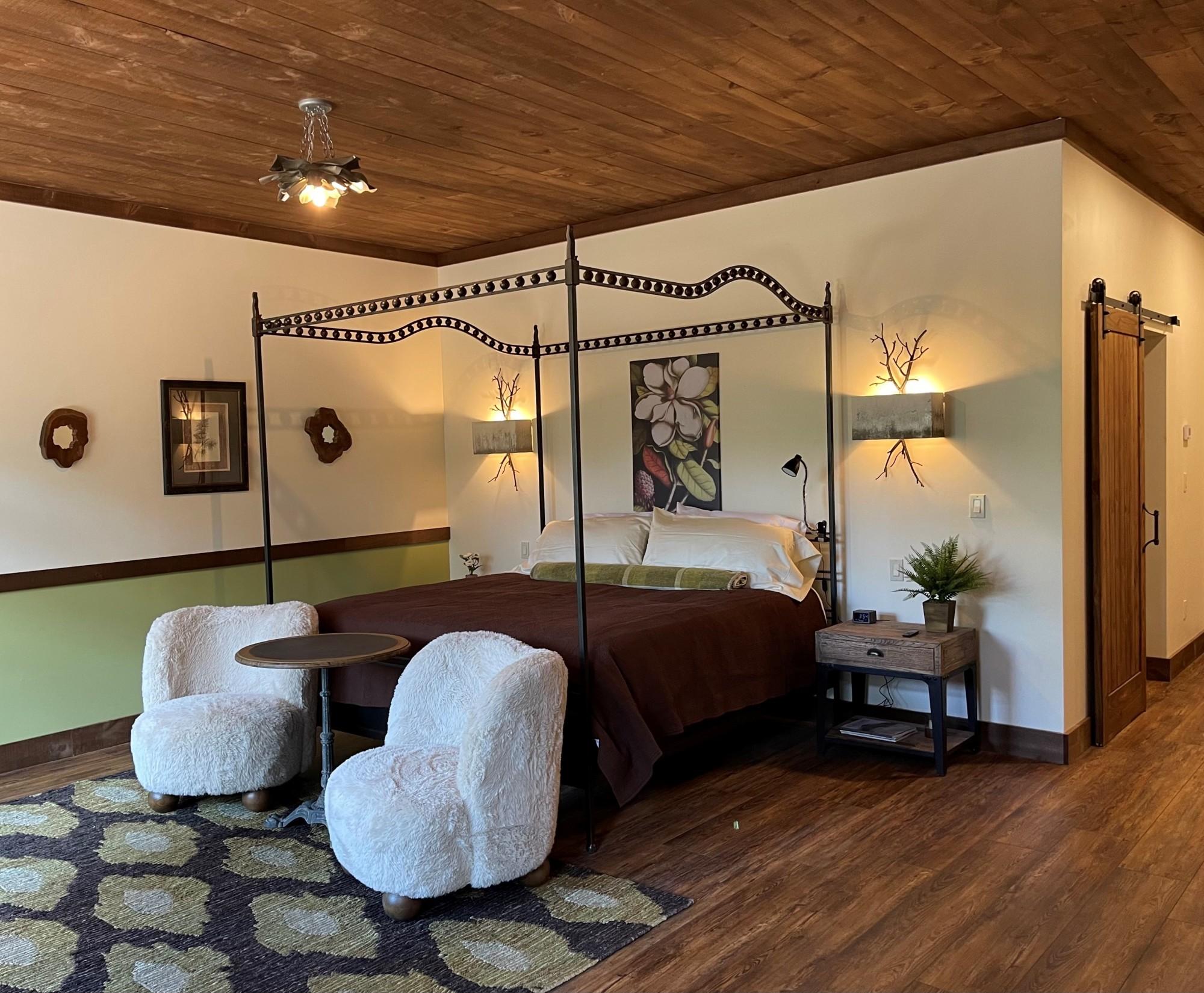 Dogwood Inn Bedroom 3